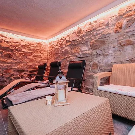 Gazdov Dvor Apartman *